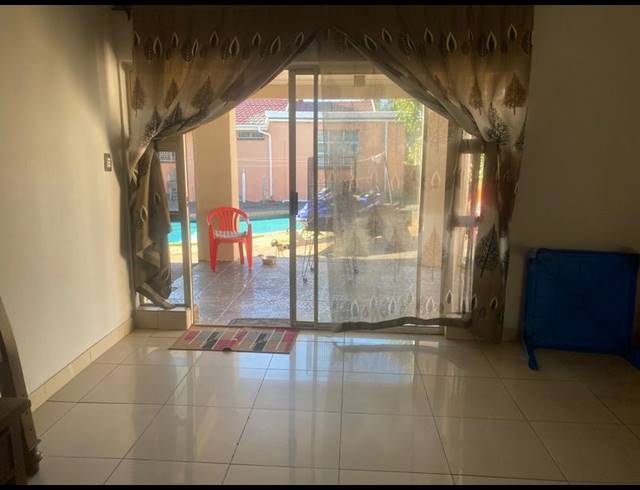3 BEDROOM PROPERTY TO RENT IN BLUFF